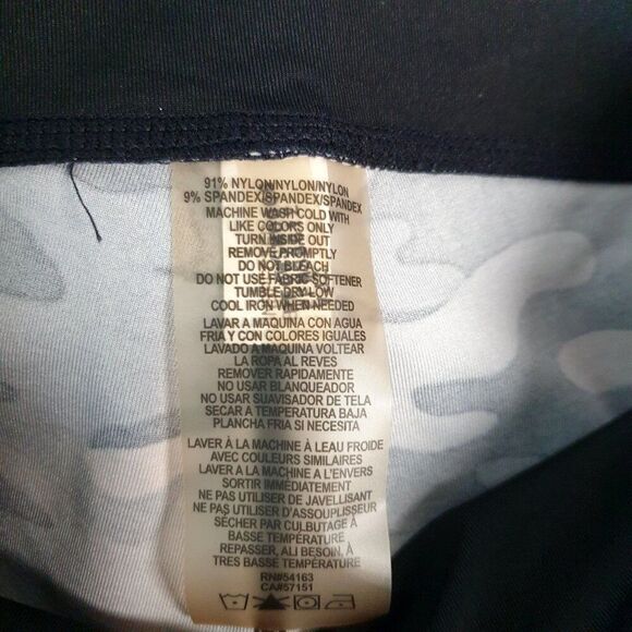Calvin Klein Womens Athletic Shorts M Camo Print Biker Pockets Spandex Yoga - Picture 7 of 8